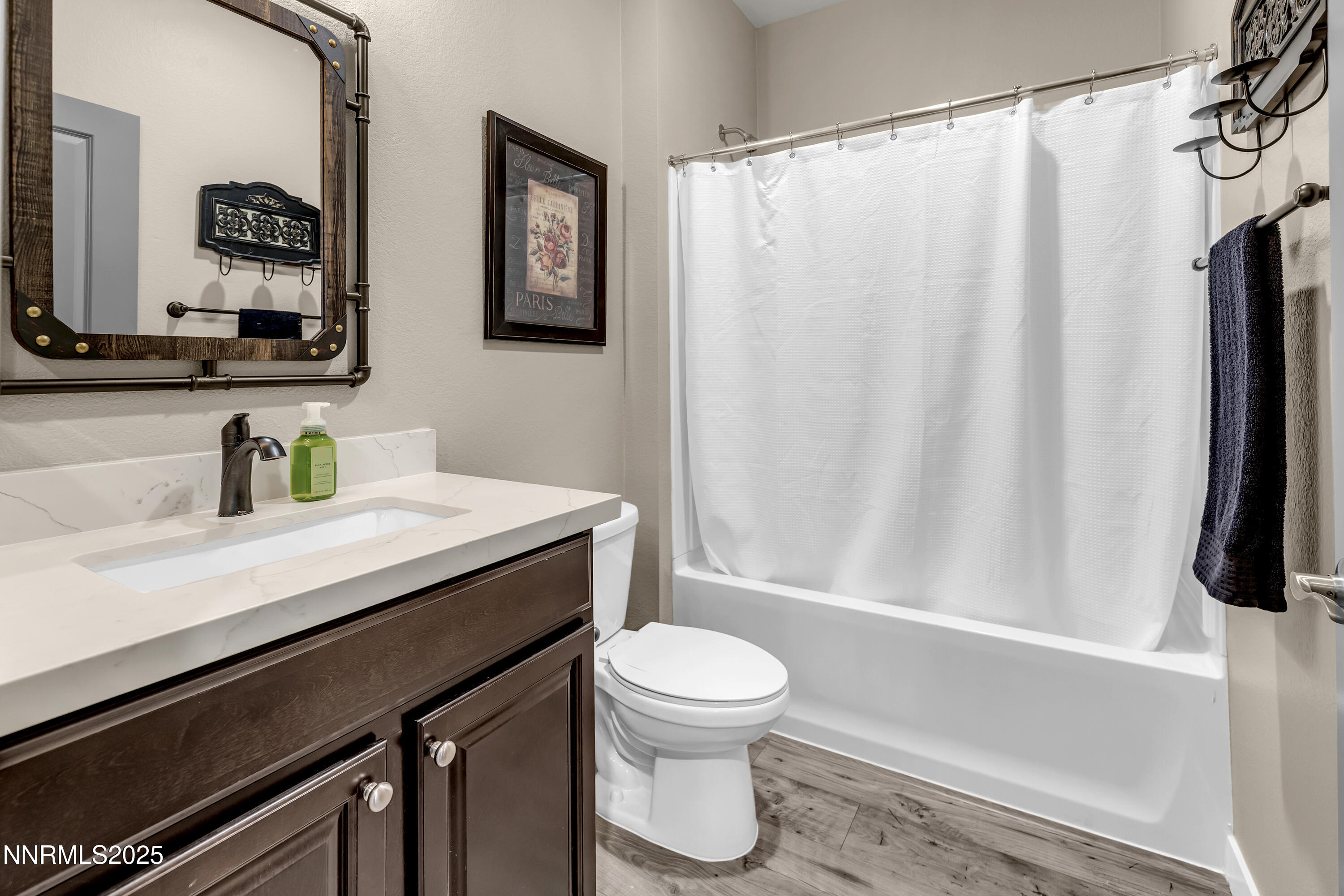 8377 Fenhollow Drive Reno, NV 89439 - Photo 20 of 48 Fenhollow8377-027