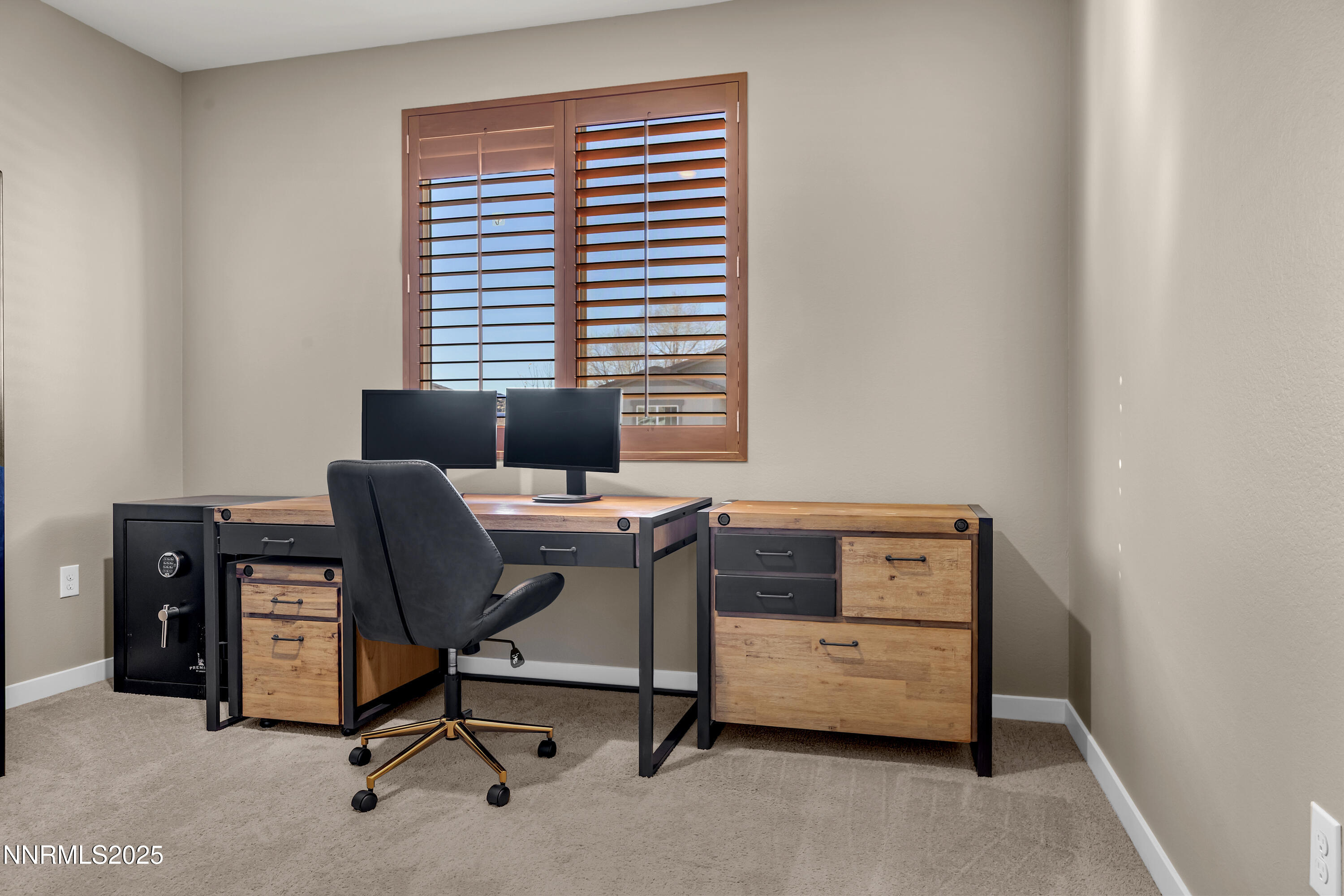 8377 Fenhollow Drive Reno, NV 89439 - Photo 28 of 48 Fenhollow8377-025