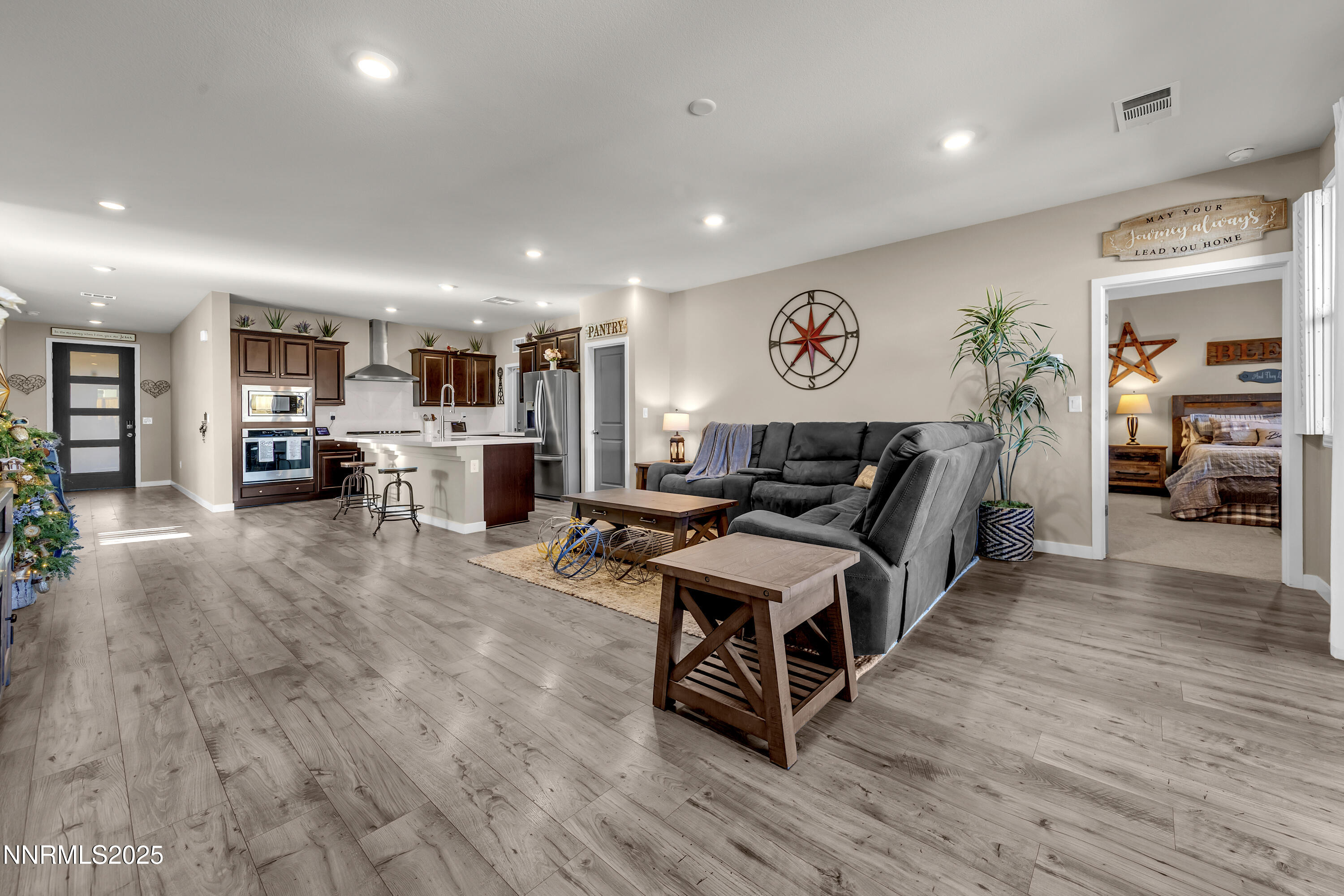 8377 Fenhollow Drive Reno, NV 89439 - Photo 7 of 48 Fenhollow8377-003