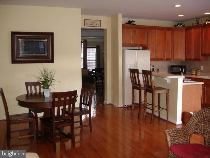 41904 Cinnabar Square Stone Ridge, VA 20105 - Photo 5 of 12 Breakfast Nook