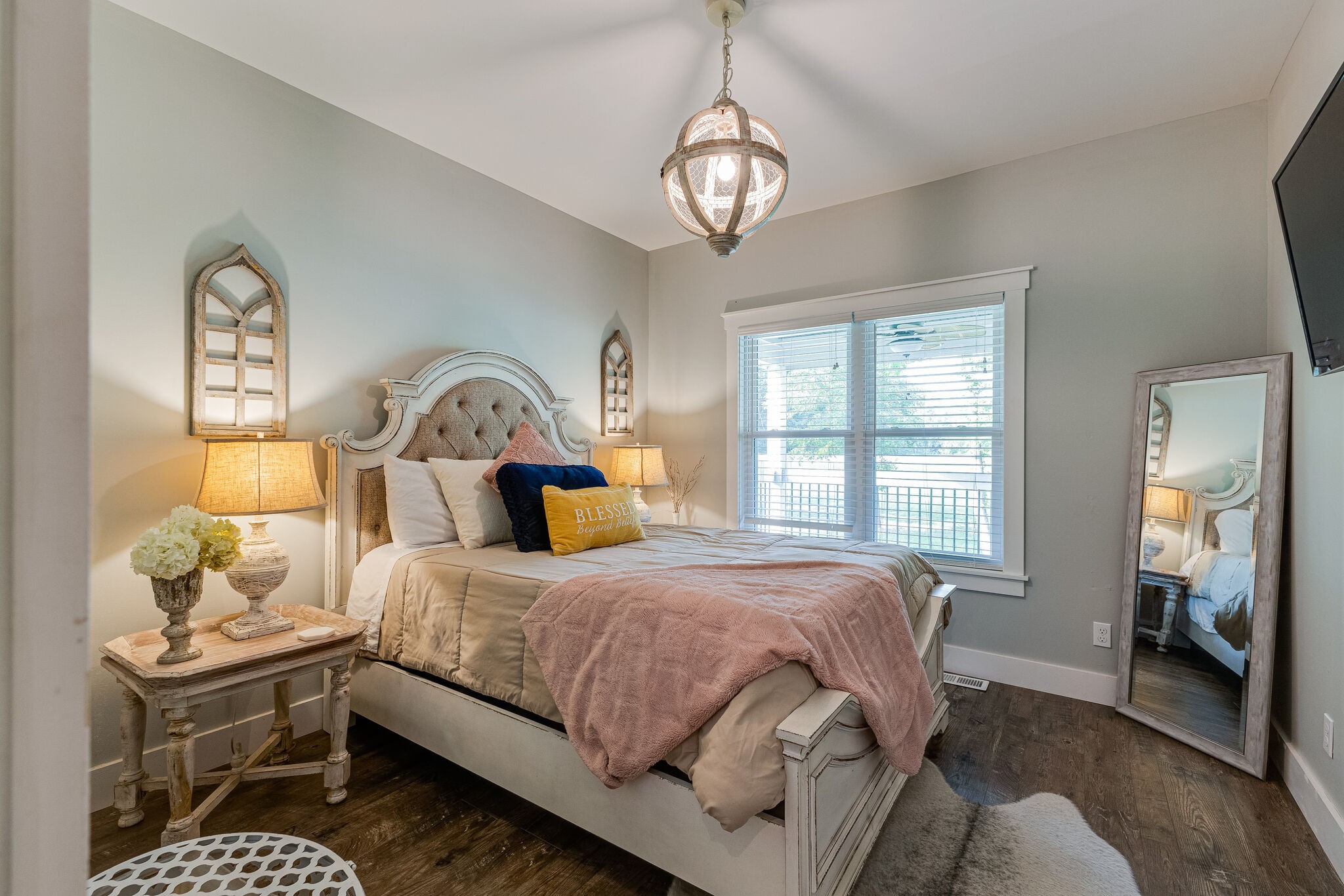 3425 Toms Creek Road Linden, TN 37096 - Photo 15 of 38 a bedroom with a bed and dresser