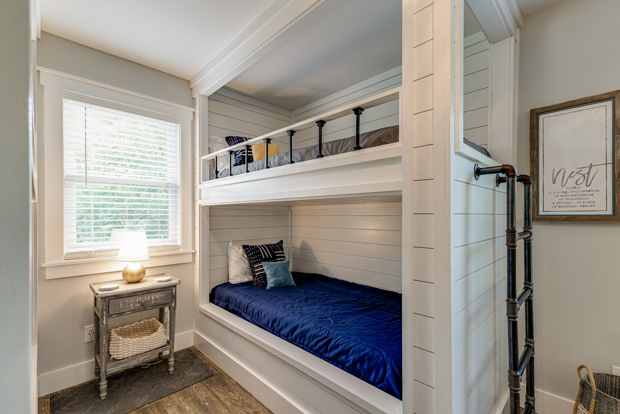 3425 Toms Creek Road Linden, TN 37096 - Photo 29 of 38 a living room with furniture and a window