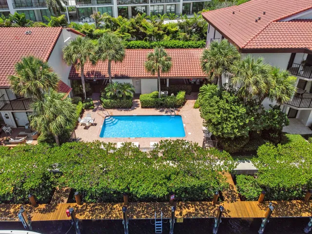 $6,000 | 800 Andrews Avenue, Unit 3, Delray Beach, FL 33483