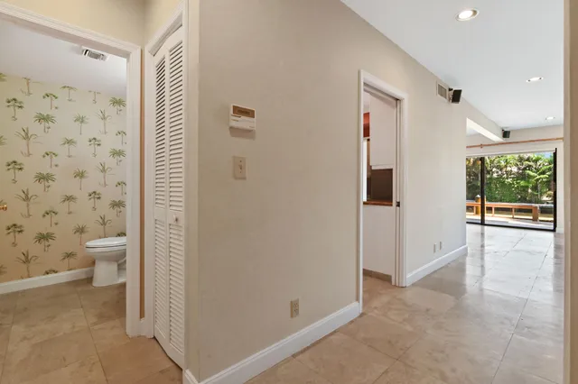 $6,000 | 800 Andrews Avenue, Unit 3, Delray Beach, FL 33483