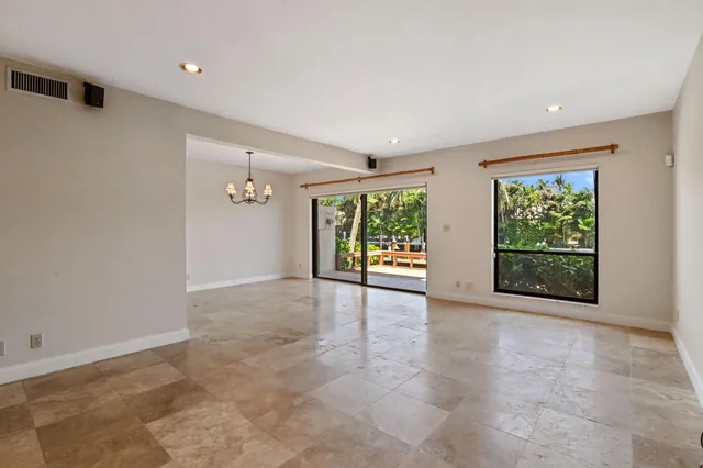 $6,000 | 800 Andrews Avenue, Unit 3, Delray Beach, FL 33483