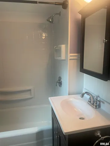 $142,500 | 623 South Randolph Street, Macomb, IL 61455