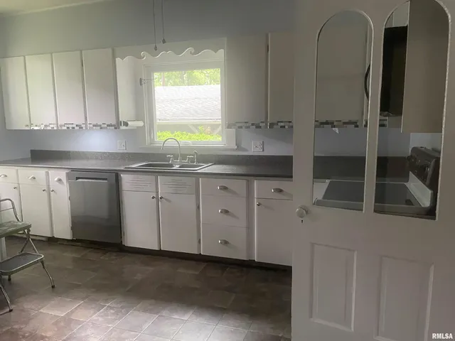 $142,500 | 623 South Randolph Street, Macomb, IL 61455