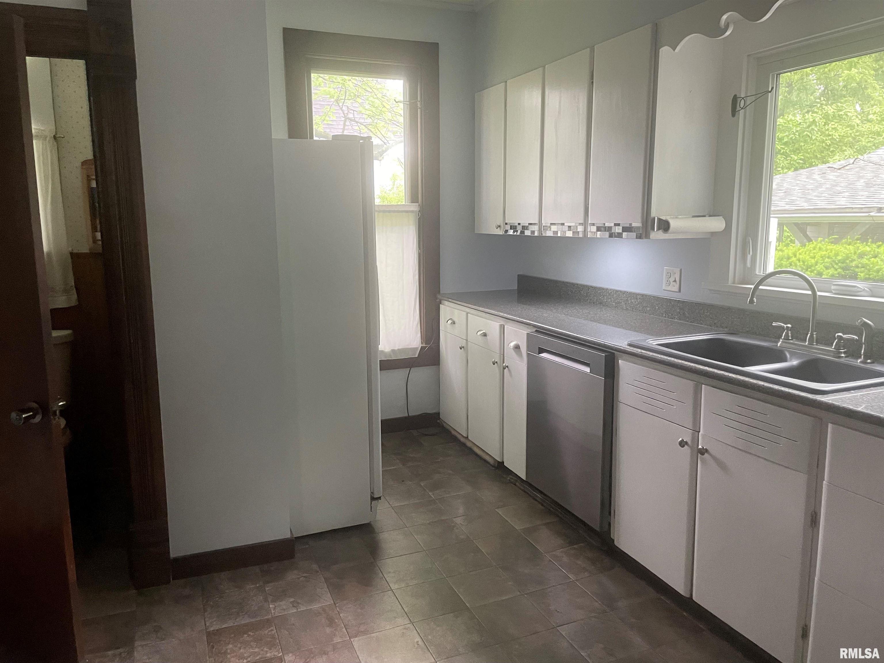 623 South Randolph Street Macomb, IL 61455 - Photo 5 of 25