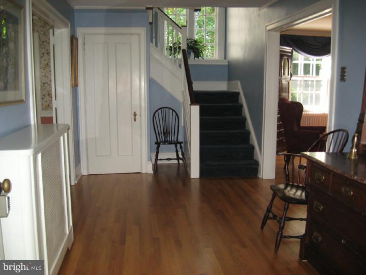 208 Roberts Road Ardmore, PA 19003 - Photo 2 of 20 Gallery Image 2
