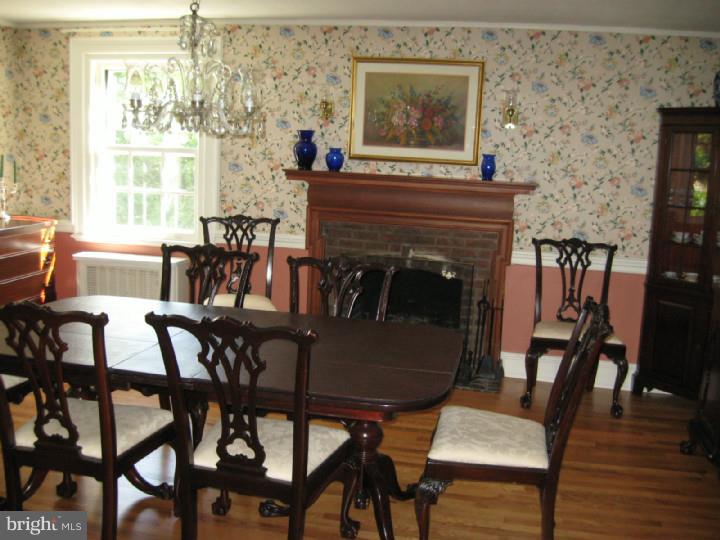 208 Roberts Road Ardmore, PA 19003 - Photo 6 of 20 Gallery Image 6