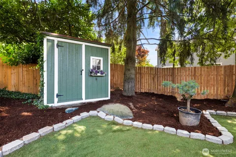 $1,144,000 | 13236 Northeast 129th Place, Kirkland, WA 98034