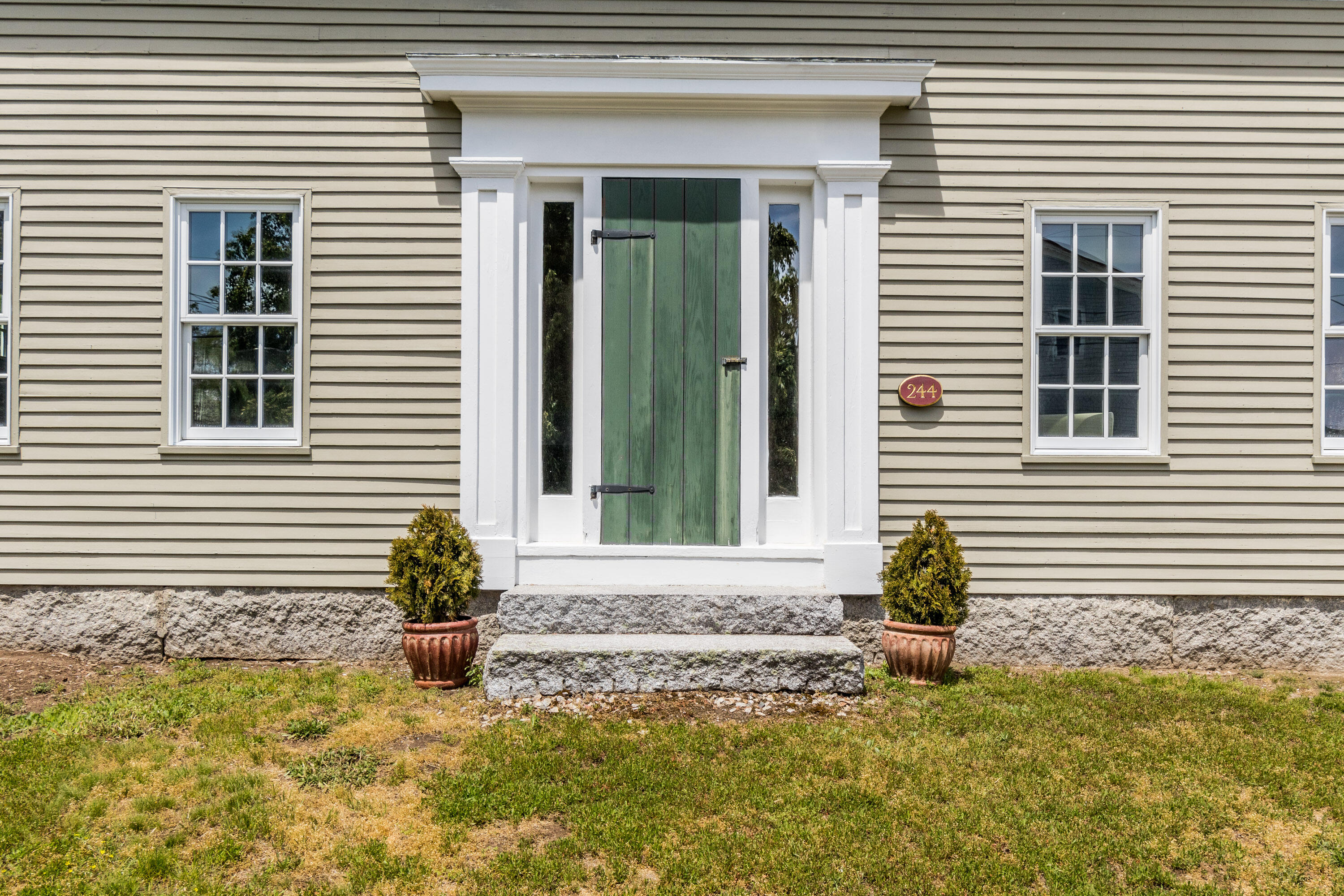 244 Arundel Road Kennebunkport, ME 04046 - Photo 4 of 64 2a.FrontDoor