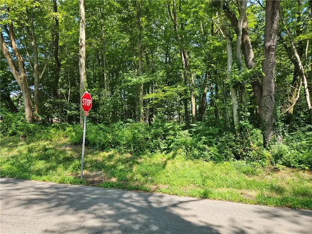 $279,900 | 405 Overbrook Road, Valencia, PA 16059