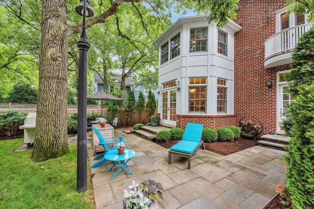 $1,025,000 | 363 Sunset Road, Winnetka, IL 60093