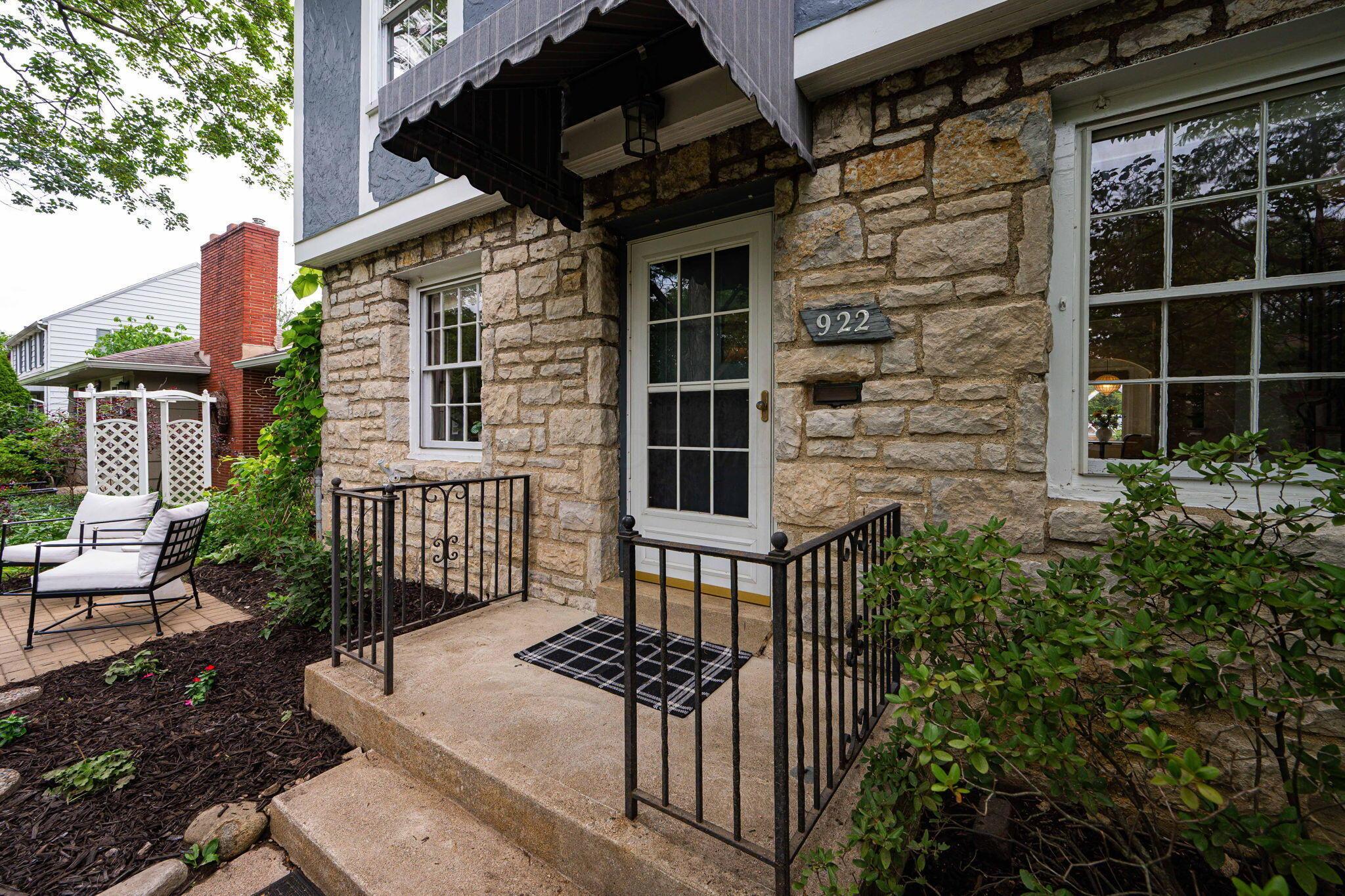 922 South Remington Road Columbus, OH 43209 - Photo 8 of 56 Front