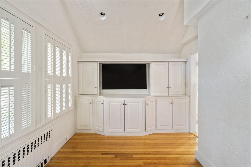 51 Fulton Street Dedham, MA 02026 - Photo 10 of 39