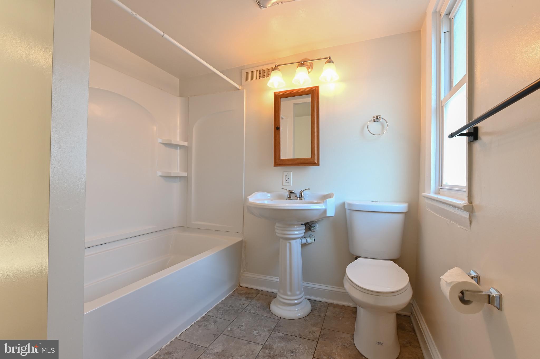1615 Grange Road Edgewater, MD 21037 - Photo 27 of 29 2nd Full Bathroom