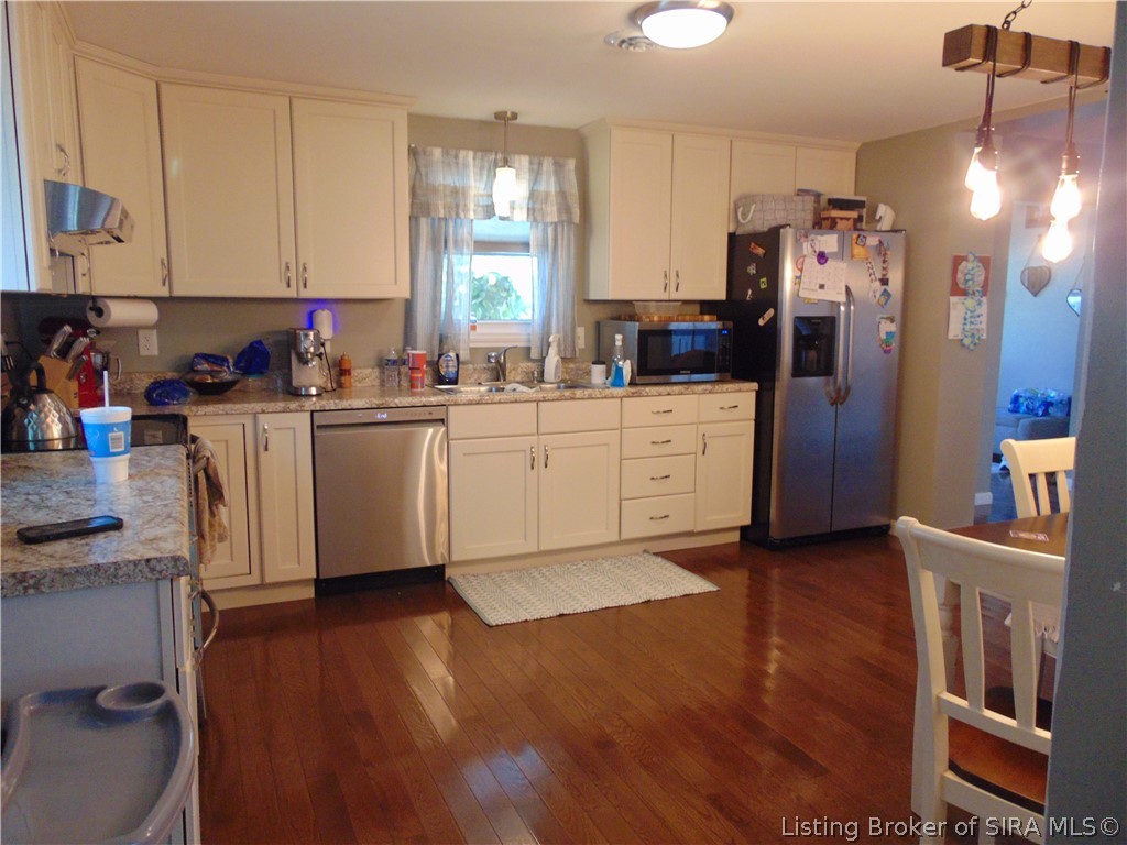 7526 East Riverside Drive Madison, IN 47250 - Photo 8 of 32