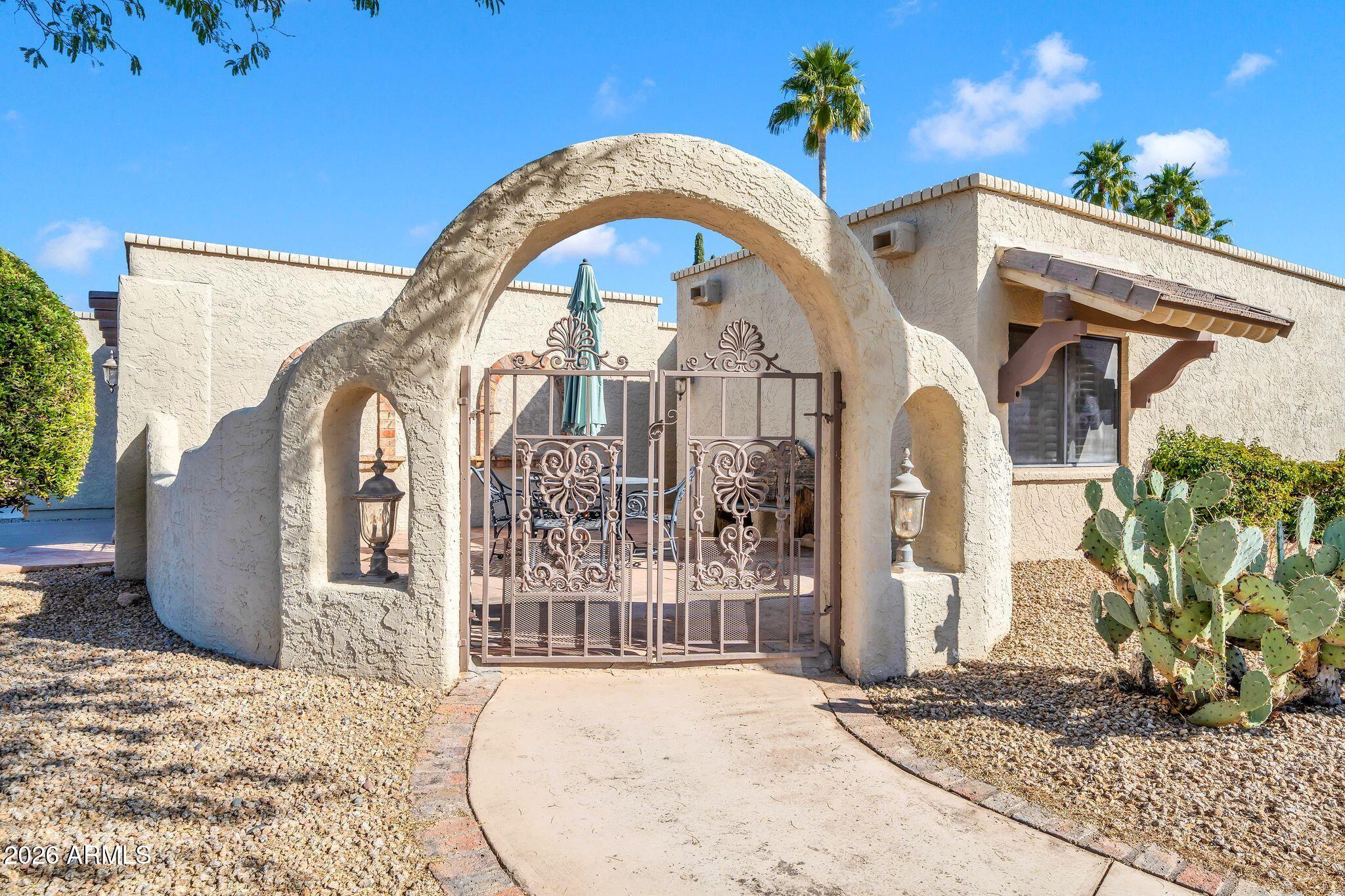 18420 Sierra Vereda Rio Verde, AZ 85263 - Photo 3 of 46 Front courtyard