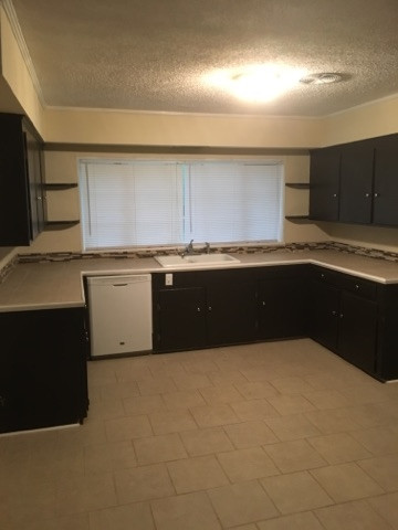 737 Lawrence Road Jackson, MS 39206 - Photo 3 of 11 Photo 3