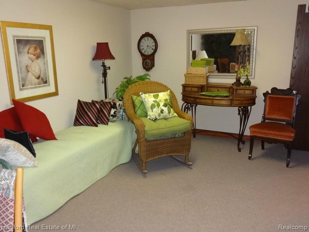 23153 Farmington Road Farmington, MI 48336 - Photo 15 of 15