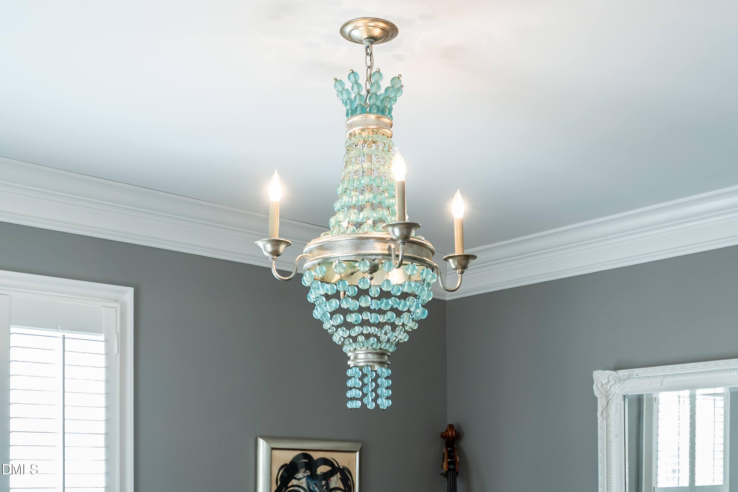 2833 Claremont Road Raleigh, NC 27608 - Photo 10 of 55 Light 03