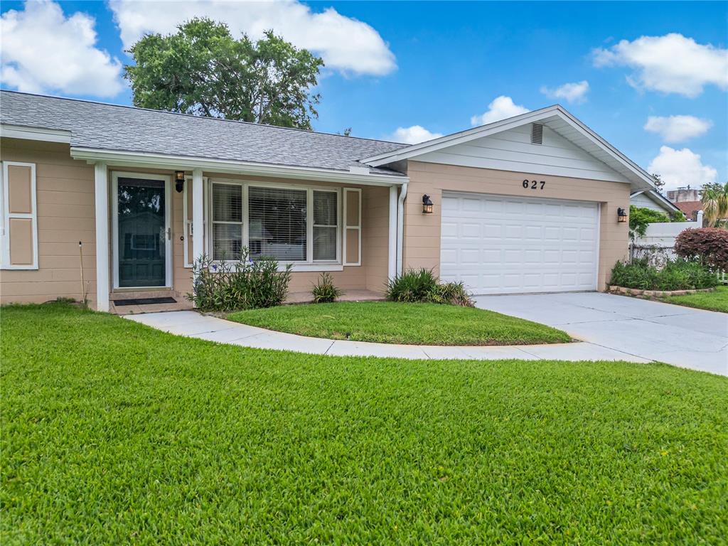 627 Vandenberg Street Altamonte Springs, FL 32701 - Photo 2 of 43