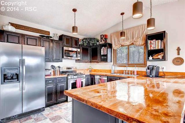 1200 Pine Ridge Road Woodland Park, CO 80863 - Photo 6 of 23 Gallery Image 6