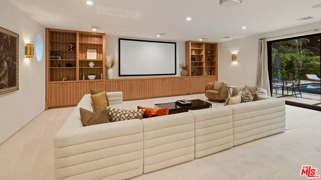 $26,950 | 1884 Laurel Canyon Road, Los Angeles, CA 90046