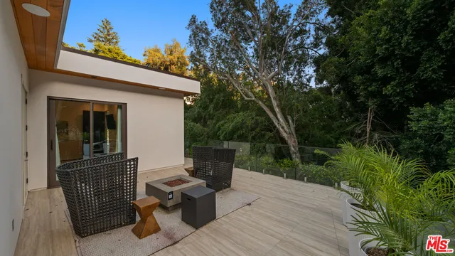 $26,950 | 1884 Laurel Canyon Road, Los Angeles, CA 90046