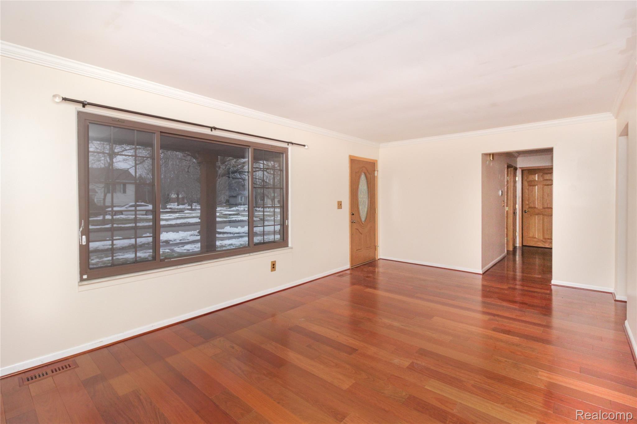 42909 Barchester Road Canton, MI 48187 - Photo 14 of 38 IMG_6244.jpg