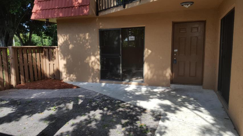 8255 Severn Drive, Unit B Boca Raton, FL 33433 - Photo 2 of 11 Photo 2