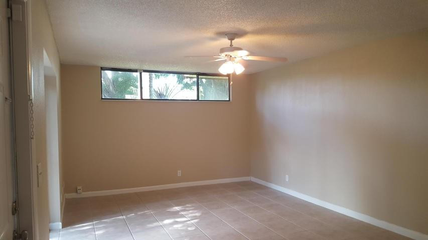 8255 Severn Drive, Unit B Boca Raton, FL 33433 - Photo 3 of 11 Photo 3