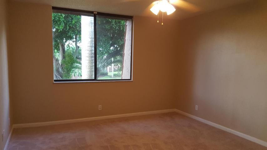 8255 Severn Drive, Unit B Boca Raton, FL 33433 - Photo 5 of 11 Photo 5