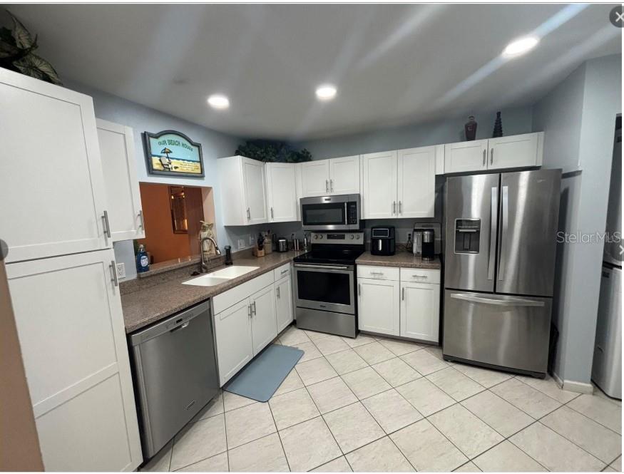 523 Spring Lakes Boulevard, Unit 523 Bradenton, FL 34210 - Photo 5 of 14 Gallery Image 5