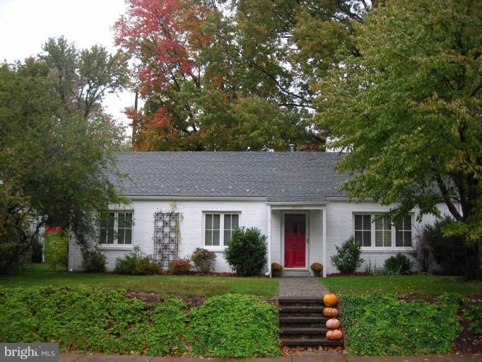 4919 33rd Road North Arlington, VA 22207 - Photo 1 of 1 Exterior (Main)