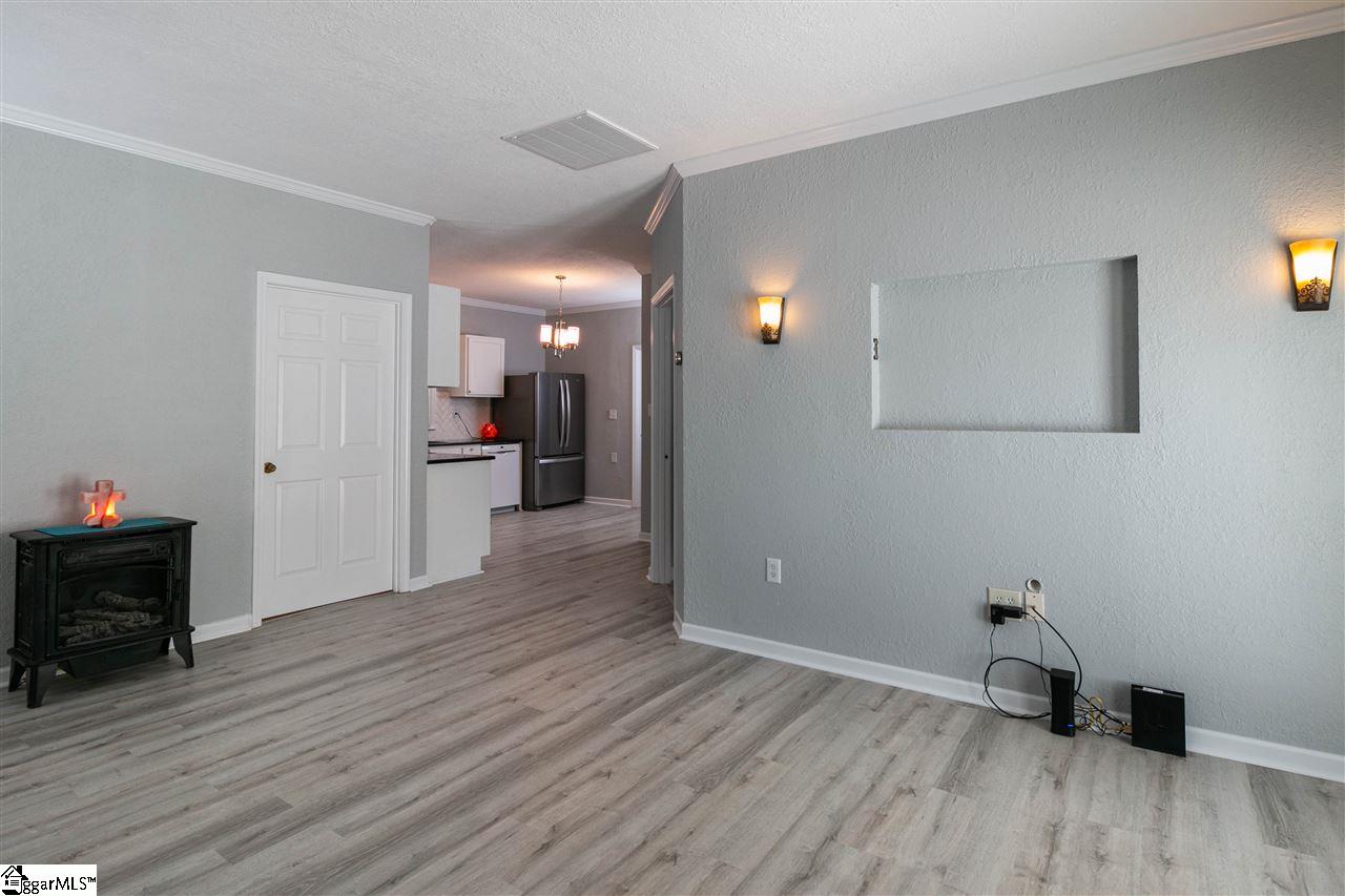 107 Gordon Street Clinton, SC 29325 - Photo 7 of 24 Gallery Image 7