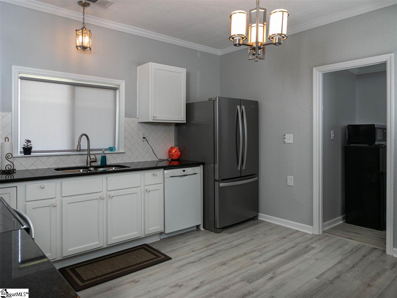 107 Gordon Street Clinton, SC 29325 - Photo 8 of 24 Gallery Image 8