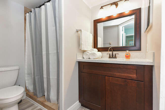 150 Pineview Road, Unit L6 Jupiter, FL 33469 - Photo 13 of 21 150 Pineview Rd Apt L6 Jupiter-small-017