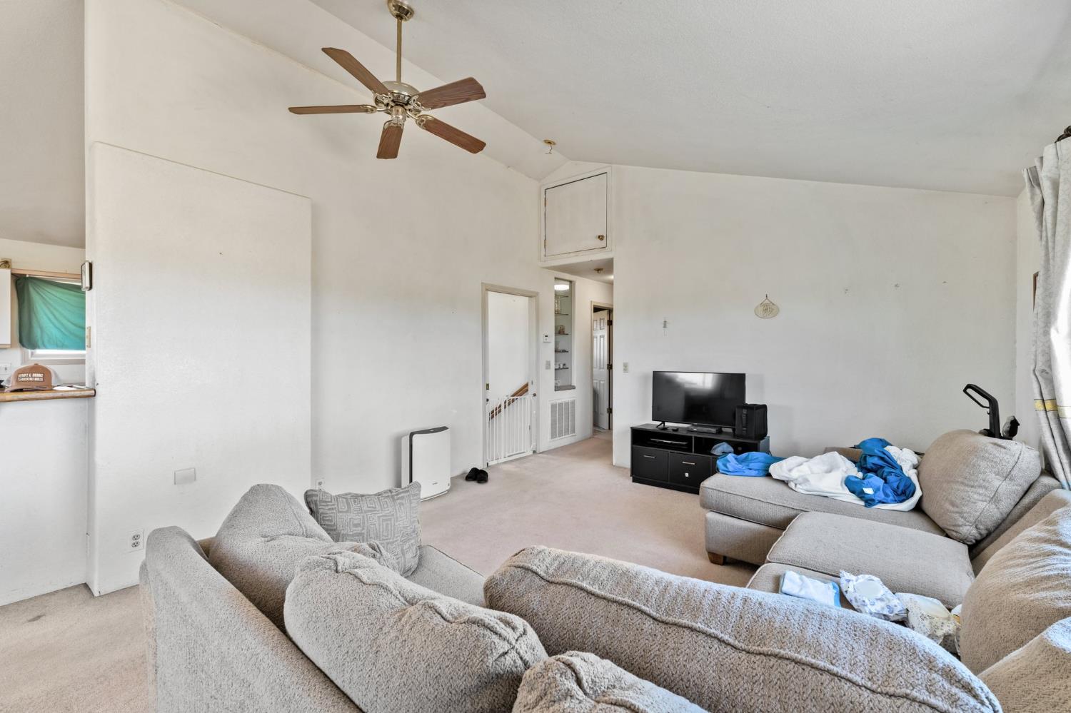 25363 Run Way Raymond, CA 93653 - Photo 14 of 39