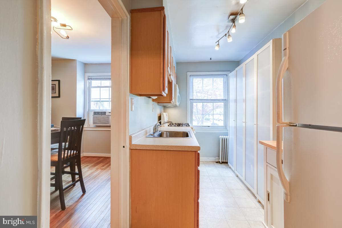 2206 Colston Drive, Unit 103 Silver Spring, MD 20910 - Photo 18 of 33