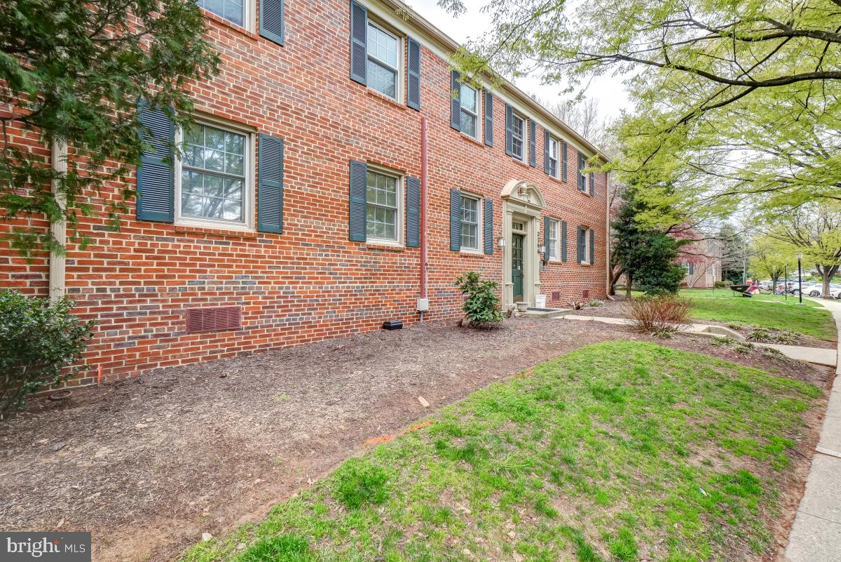 2206 Colston Drive, Unit 103 Silver Spring, MD 20910 - Photo 5 of 33