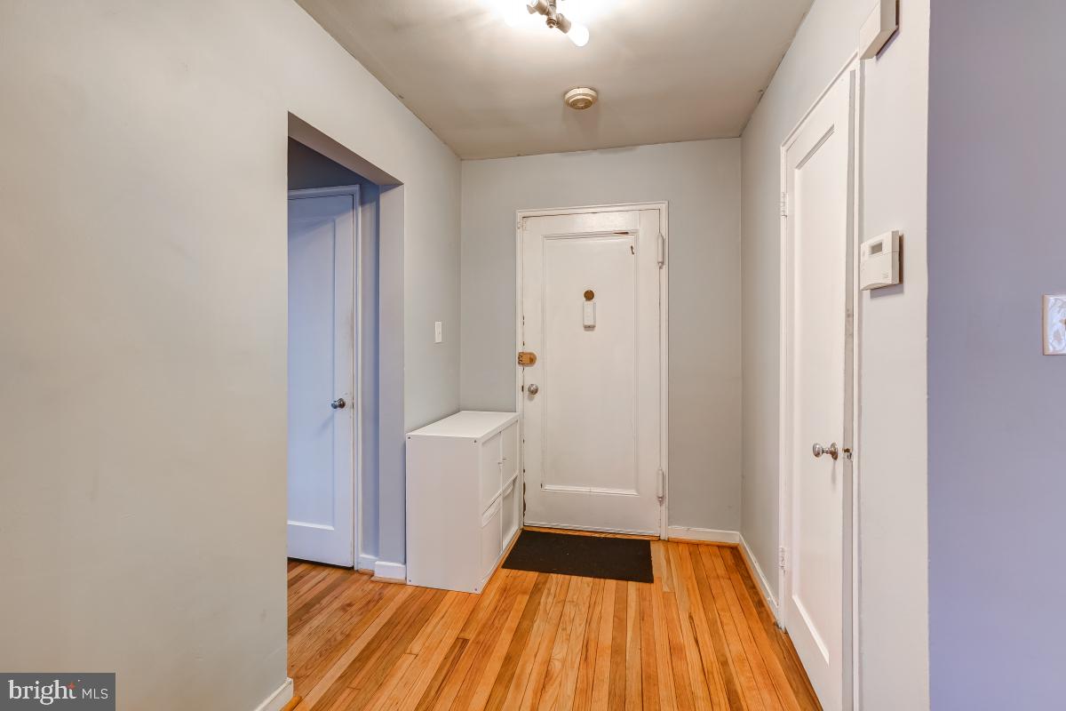 2206 Colston Drive, Unit 103 Silver Spring, MD 20910 - Photo 8 of 33