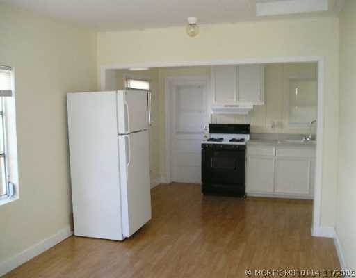 709 Southeast Stypmann Boulevard Stuart, FL 34994 - Photo 5 of 8 Den/Family/Great Room.