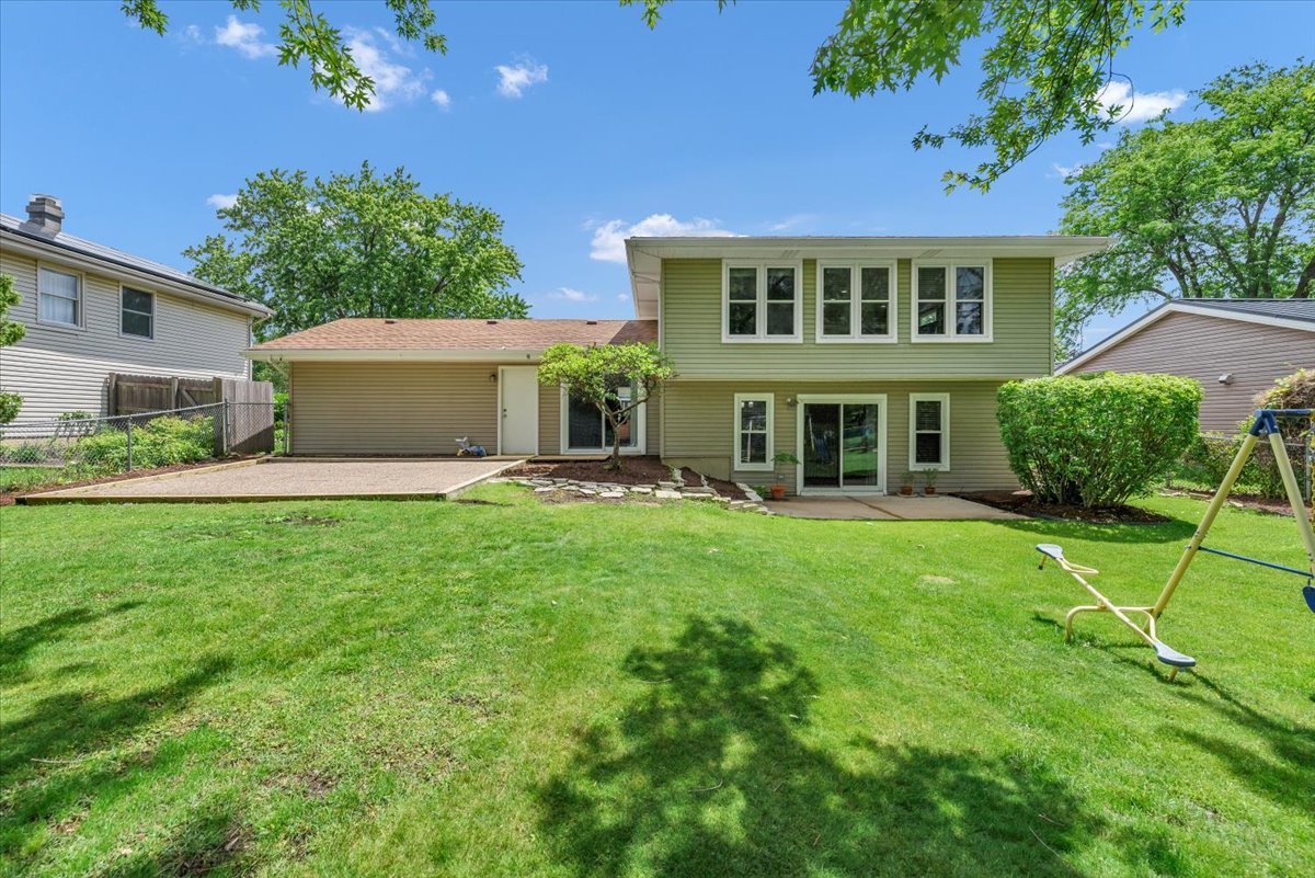 1820 Claremont Road Hoffman Estates, IL 60169 - Photo 33 of 33