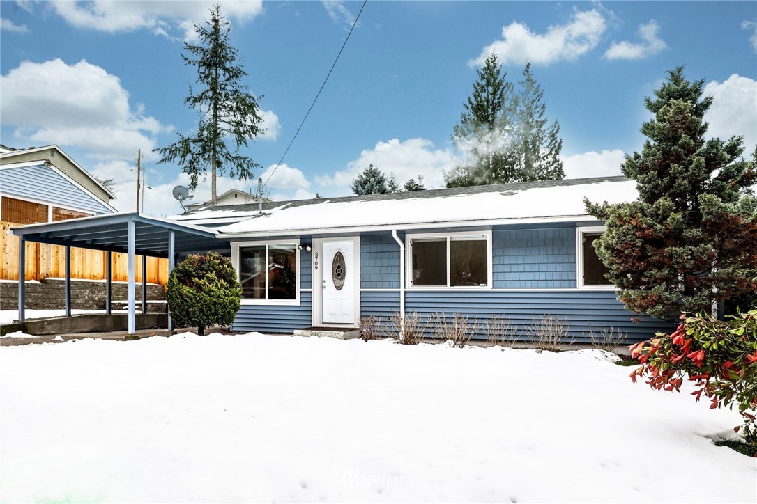 2709 Northeast 22nd Street Renton, WA 98056 - Photo 2 of 25 Gallery Image 2