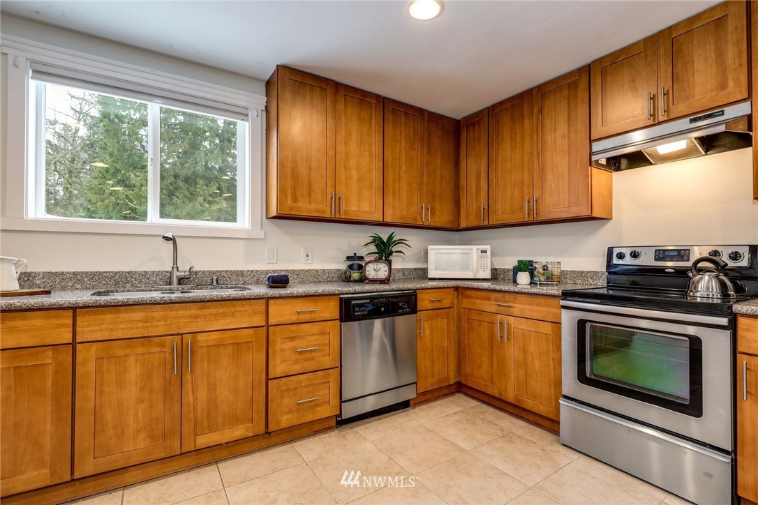 2709 Northeast 22nd Street Renton, WA 98056 - Photo 11 of 25 Gallery Image 11