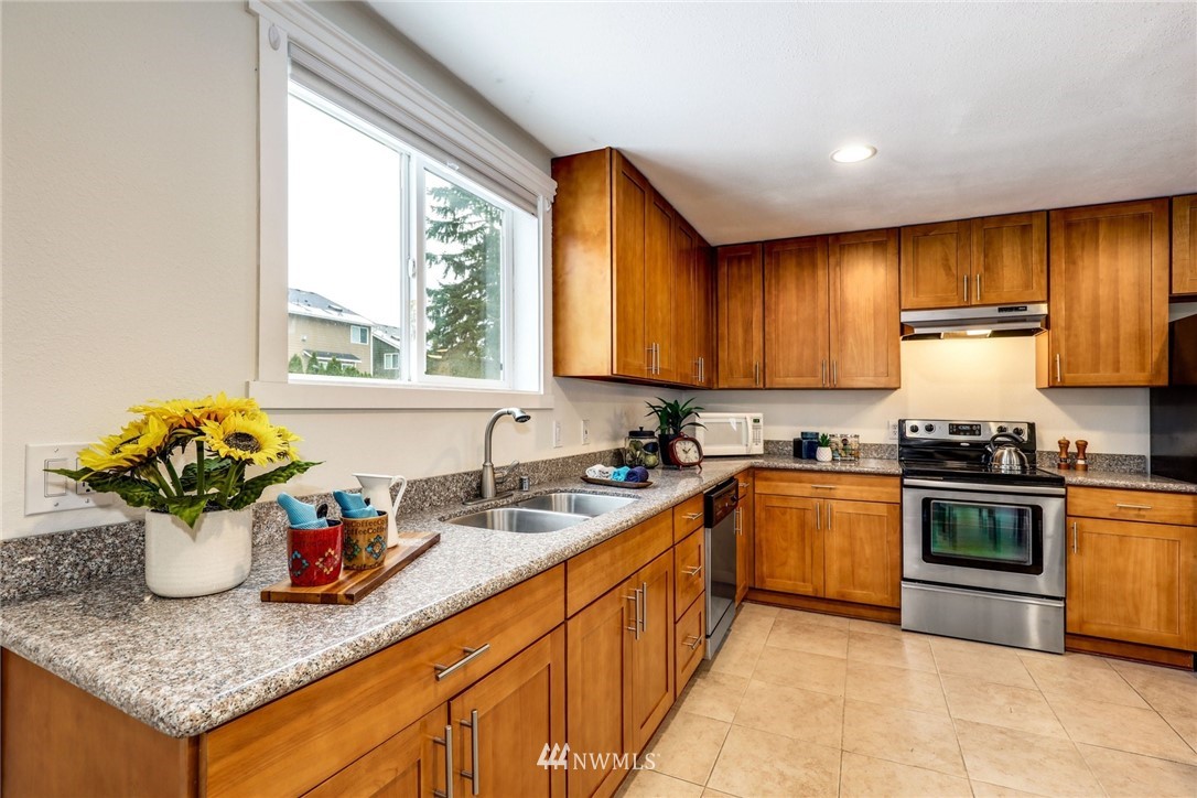 2709 Northeast 22nd Street Renton, WA 98056 - Photo 10 of 25 Gallery Image 10