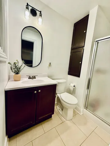 $389,900 | 293 Wellington Drive, Crystal Lake, IL 60014