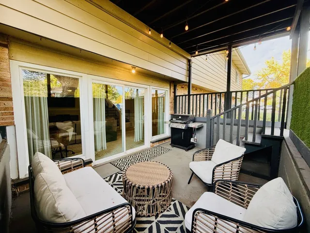 $389,900 | 293 Wellington Drive, Crystal Lake, IL 60014